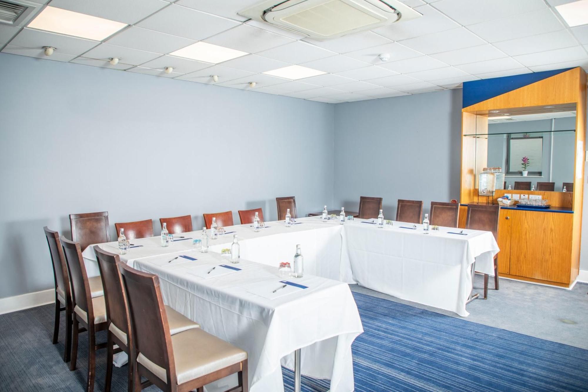 Holiday Inn Express Royal Docks By Ihg Londra Dış mekan fotoğraf