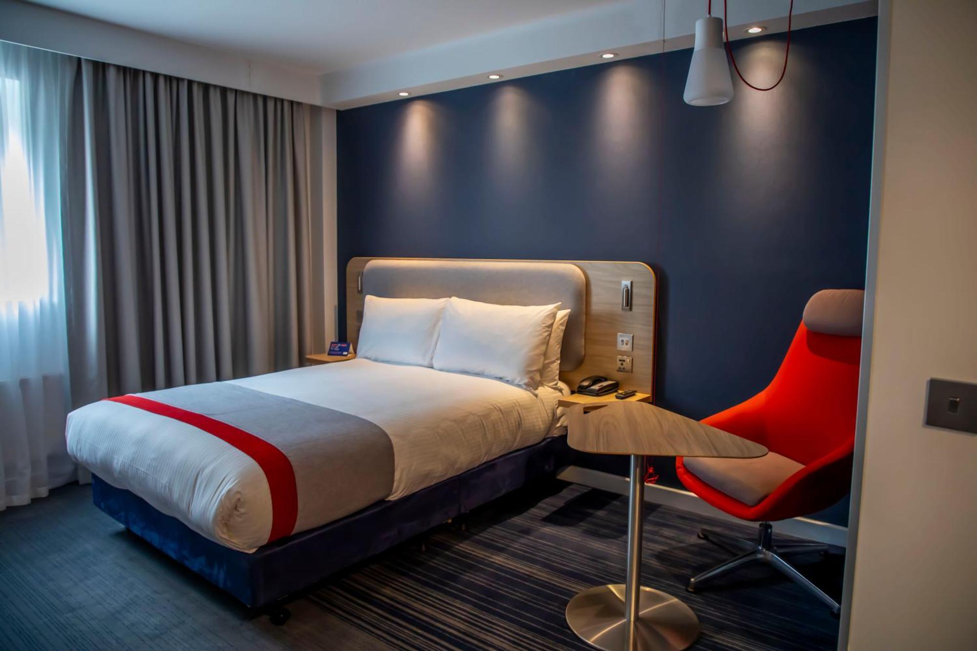 Holiday Inn Express Royal Docks By Ihg Londra Dış mekan fotoğraf