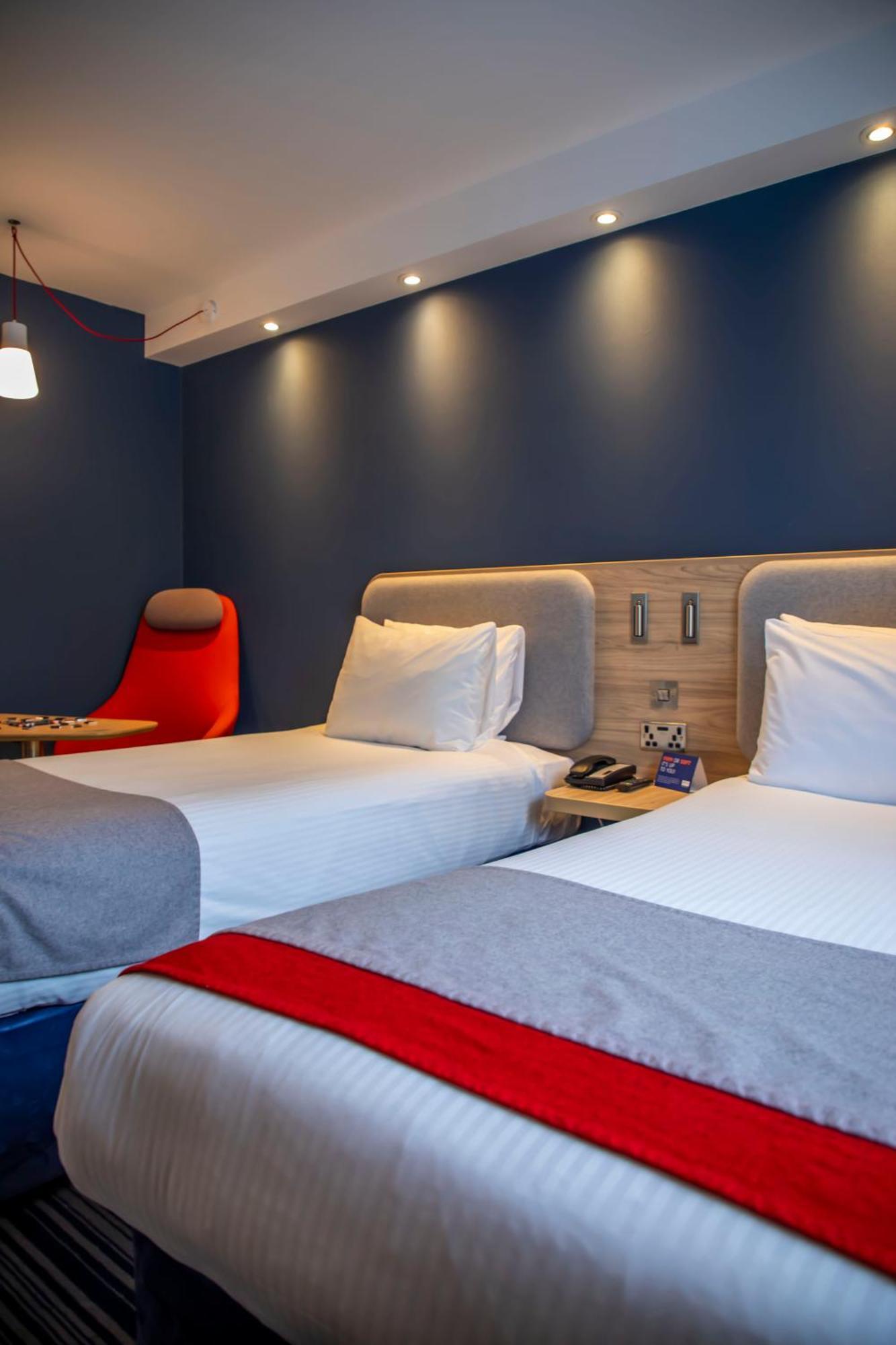 Holiday Inn Express Royal Docks By Ihg Londra Dış mekan fotoğraf