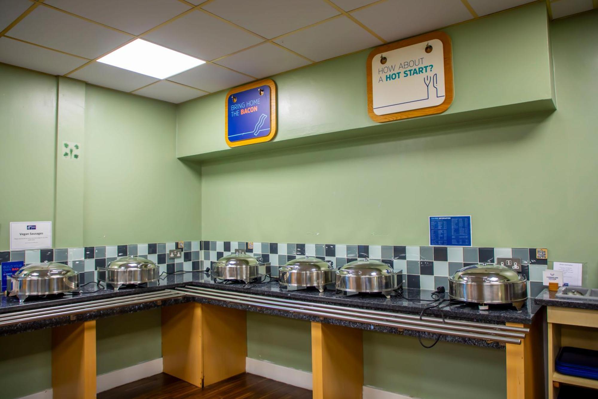 Holiday Inn Express Royal Docks By Ihg Londra Dış mekan fotoğraf