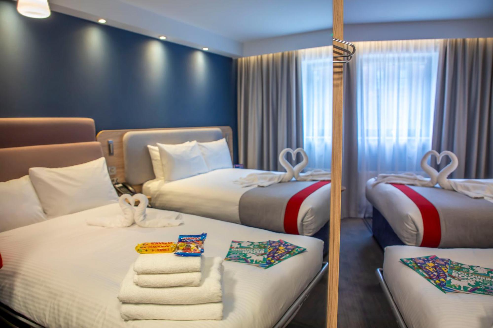 Holiday Inn Express Royal Docks By Ihg Londra Dış mekan fotoğraf