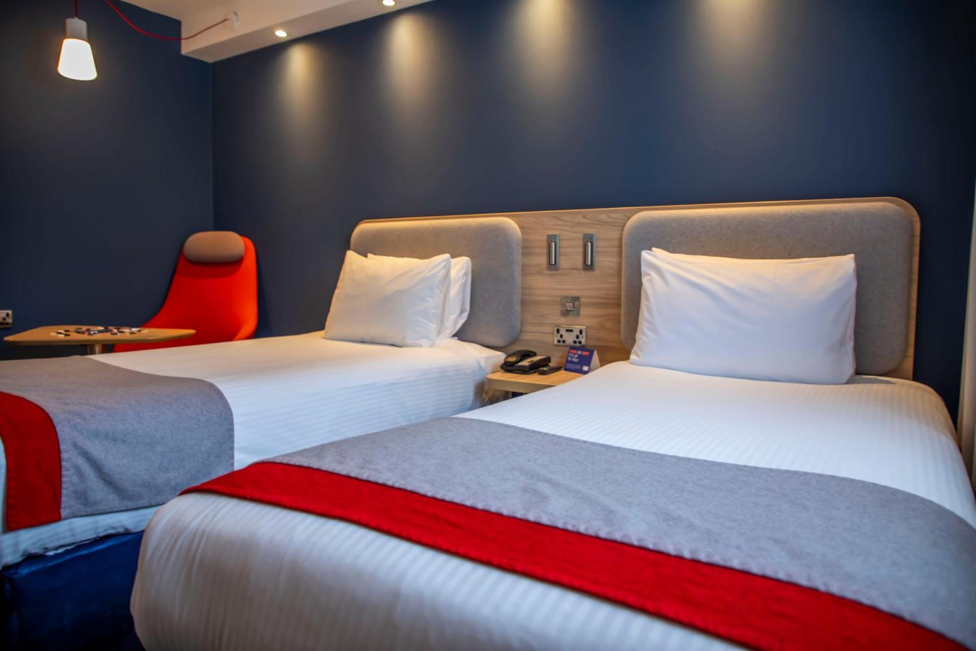 Holiday Inn Express Royal Docks By Ihg Londra Dış mekan fotoğraf