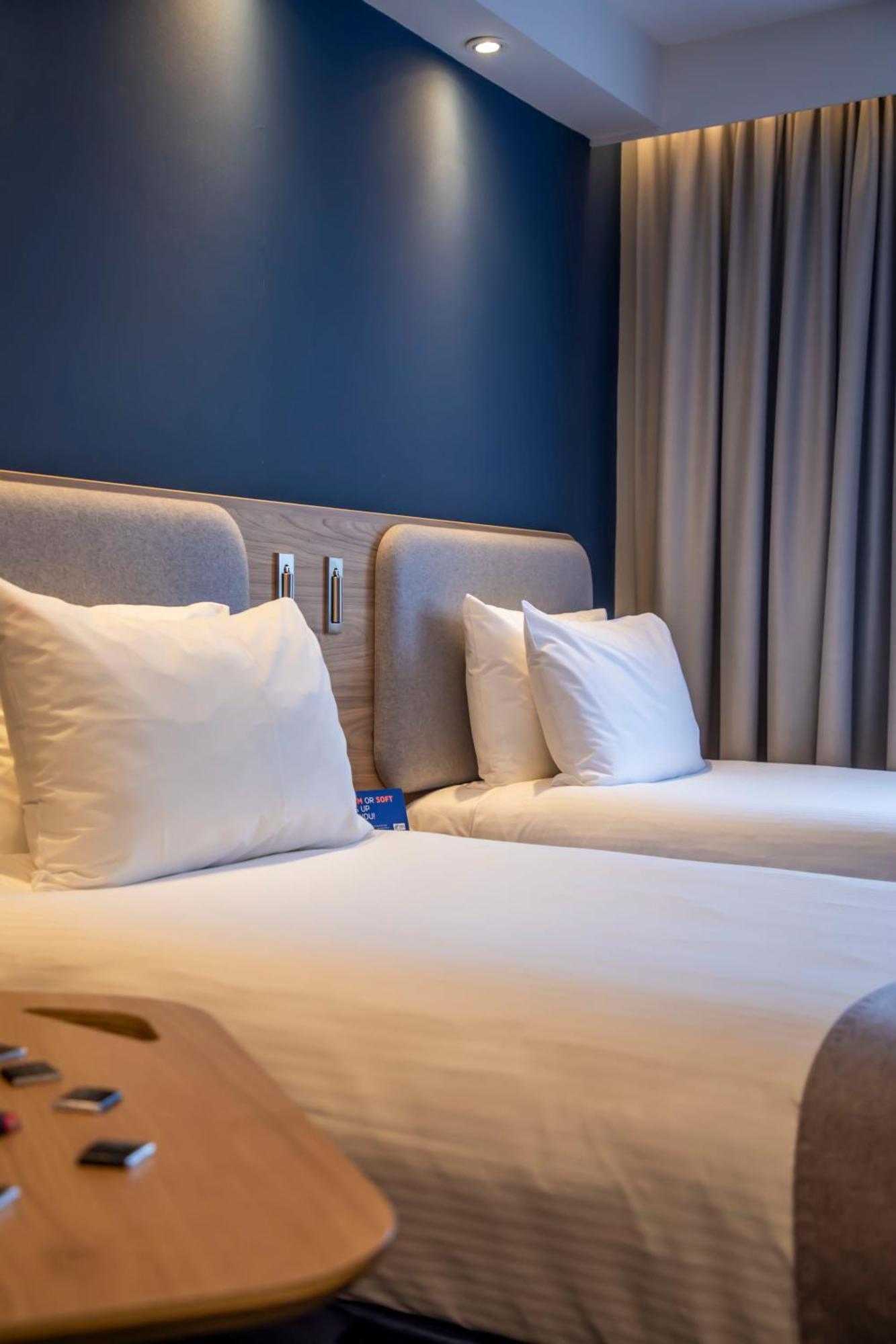Holiday Inn Express Royal Docks By Ihg Londra Dış mekan fotoğraf